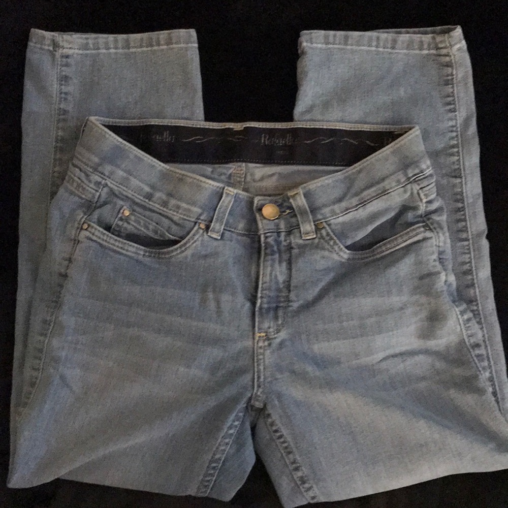 🚨CLOSET CLOSING🚨 Rafaella Slimming Capris/Cropped Jeans - Picture 2 of 5